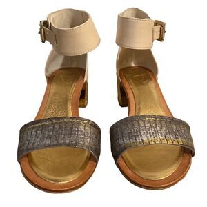 Vince Camuto VC Signature VI-Fontaine Block Heel Sandals 8 B